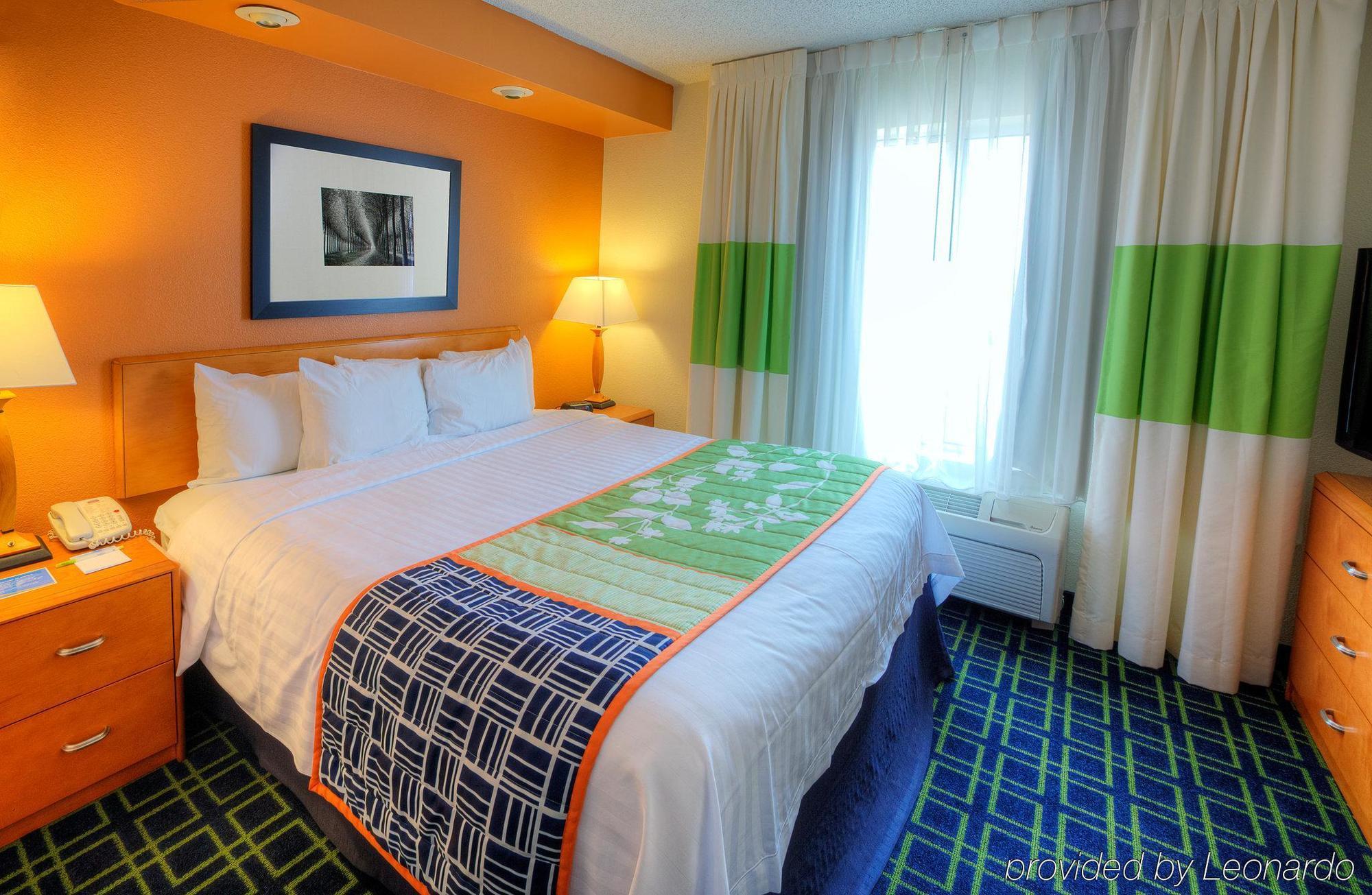 Fairfield Inn & Suites Laredo Room photo